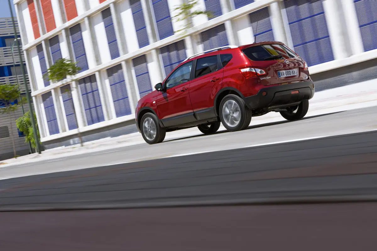 Nissan Qashqai 1.6 16V Tekna (12)