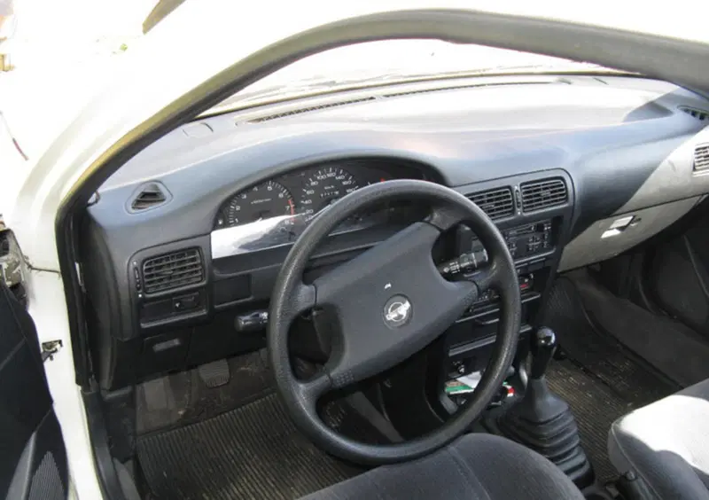 Nissan Sunny (1991-93) (2)