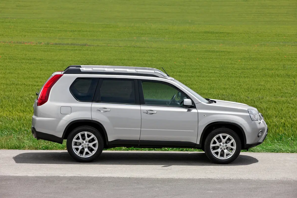 Nissan X-Trail 2.0 dCi 150CV LE (8)