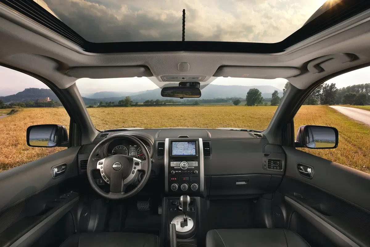 Nissan X-Trail 2.0 dCi 150CV LE (9)
