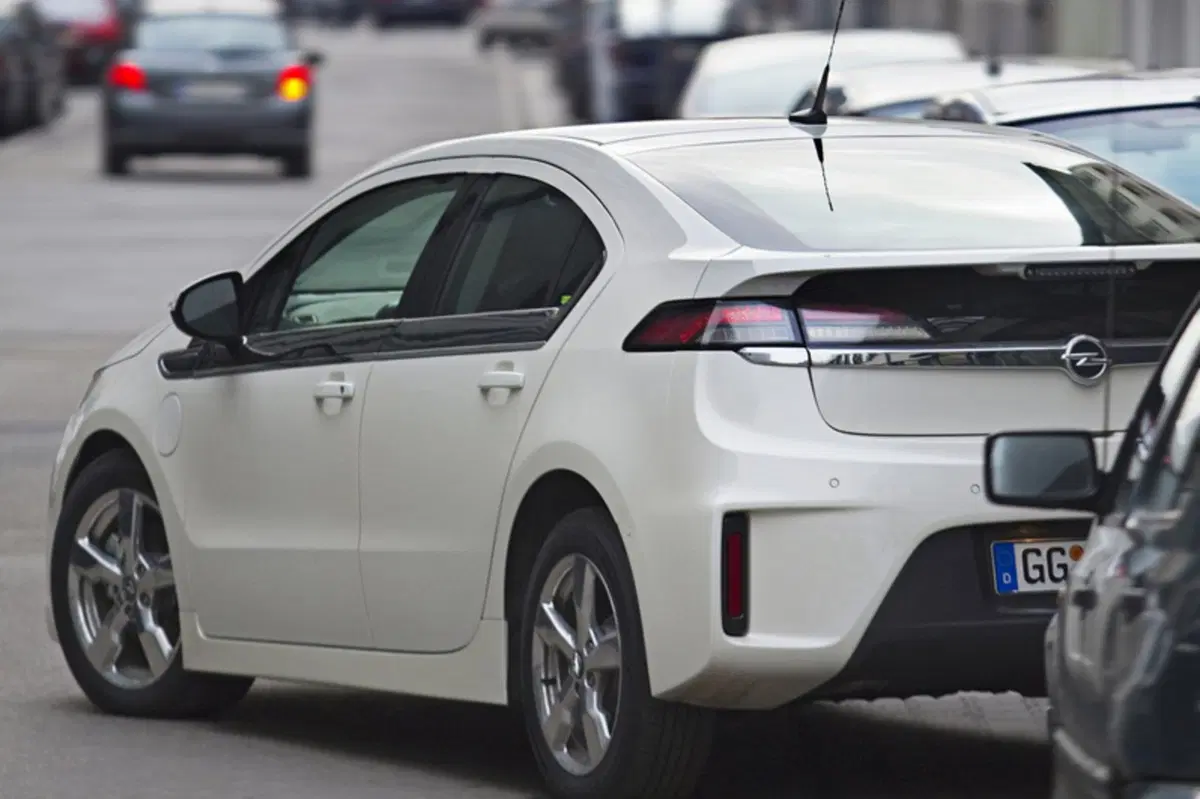 Opel Ampera (2012-15) (9)