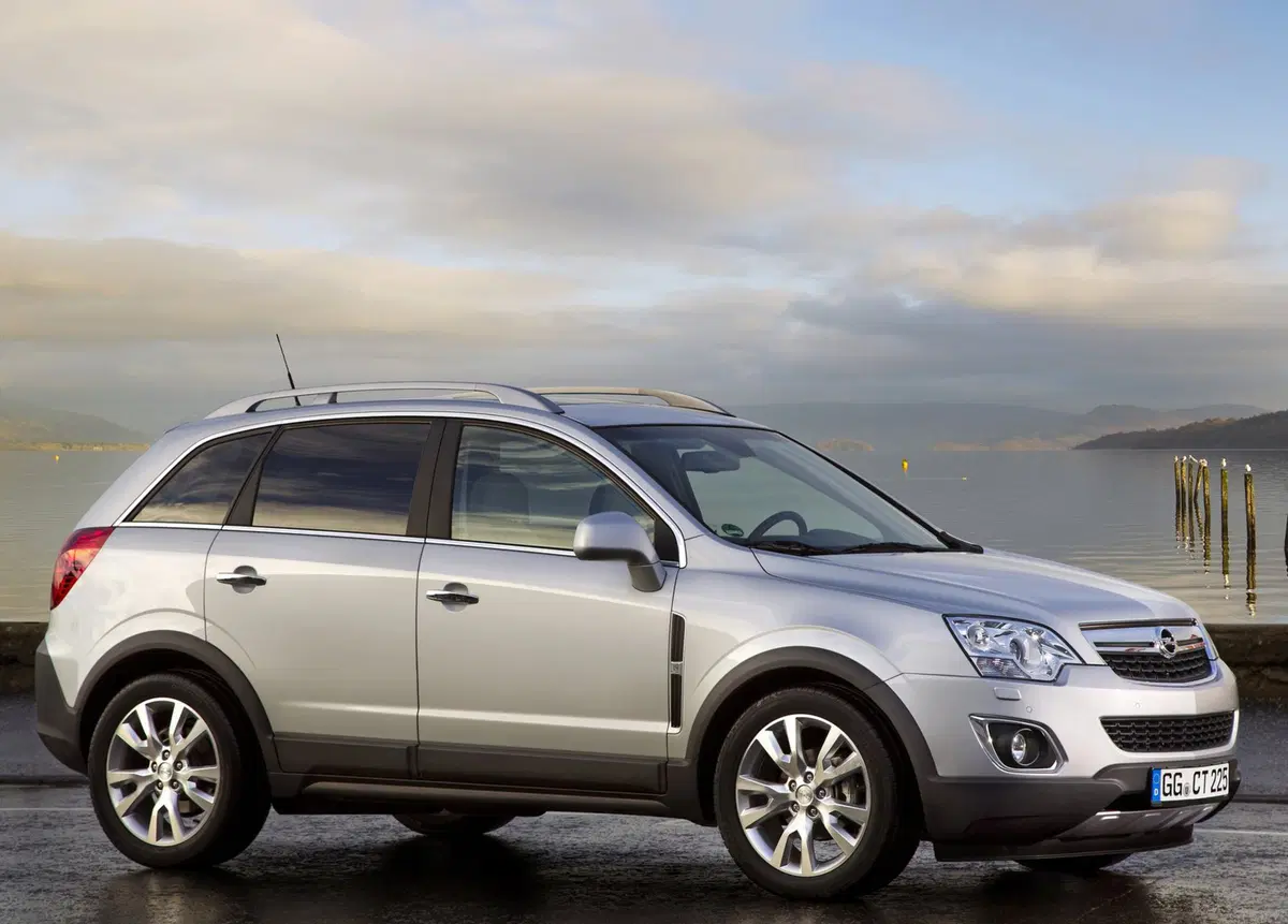 Opel Antara 2.2 CDTI 163CV Start&Stop 4x2 Cosmo (4)