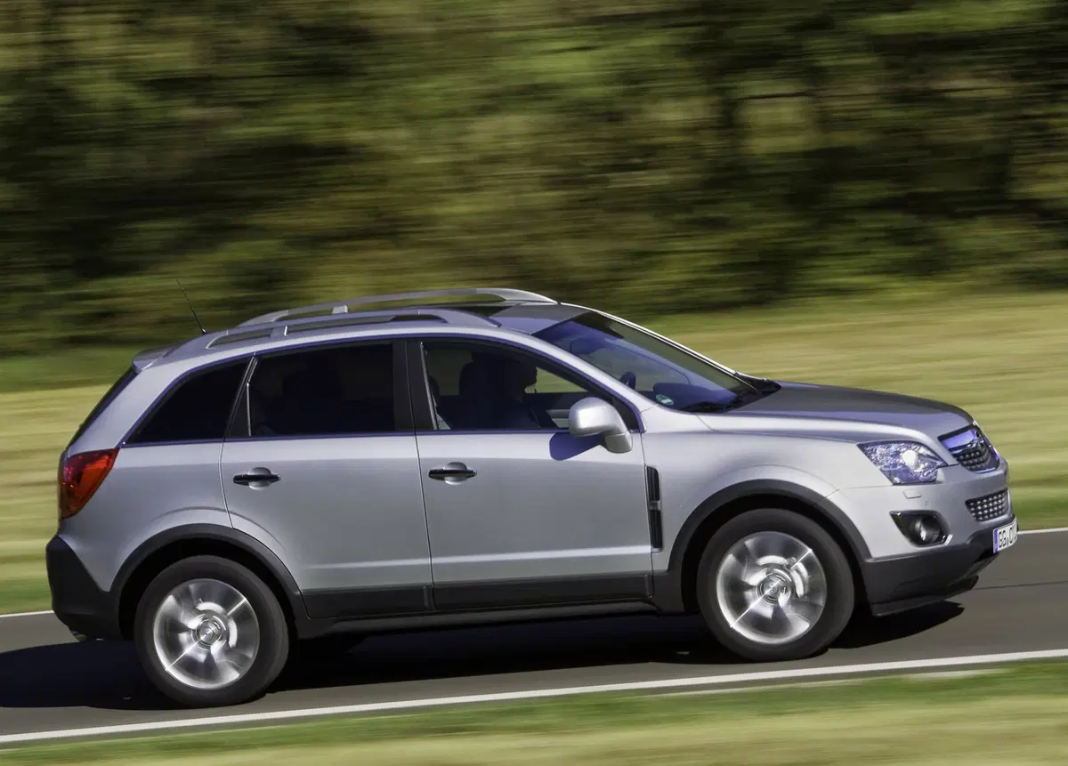 Opel Antara 2.2 CDTI 163CV Start&Stop 4x2 Cosmo (9)