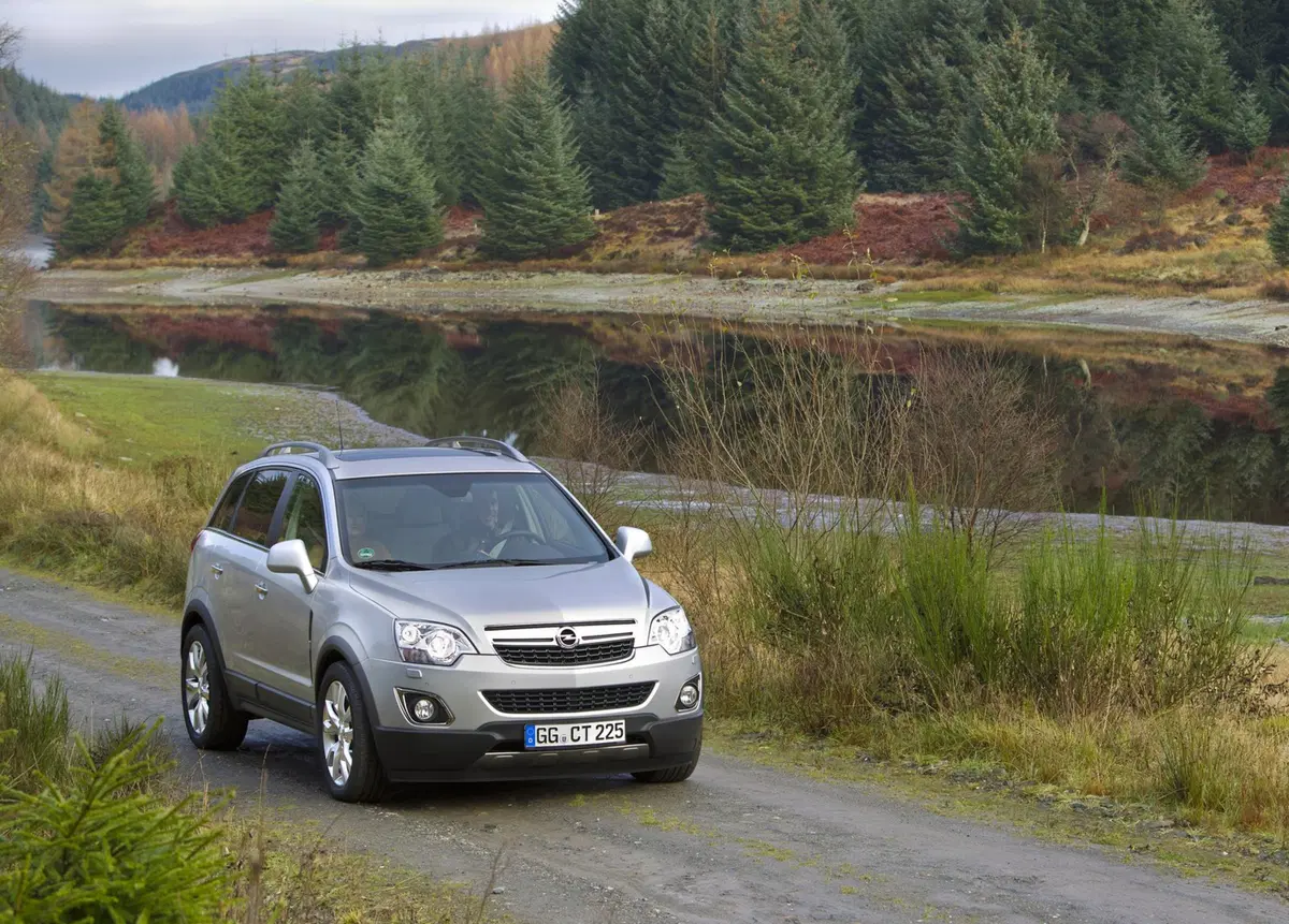 Opel Antara 2.2 CDTI 163CV Start&Stop 4x2 Cosmo (10)