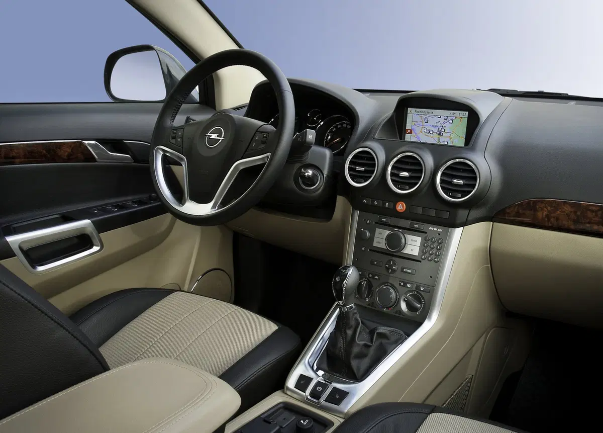 Opel Antara 2.2 CDTI 163CV Start&Stop 4x2 Cosmo (13)