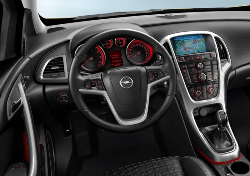 Opel Astra GTC (2011-18) (17)