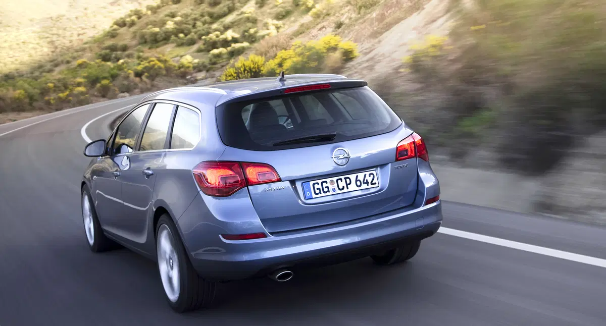 Opel Astra Station Wagon (2010-17) (6)