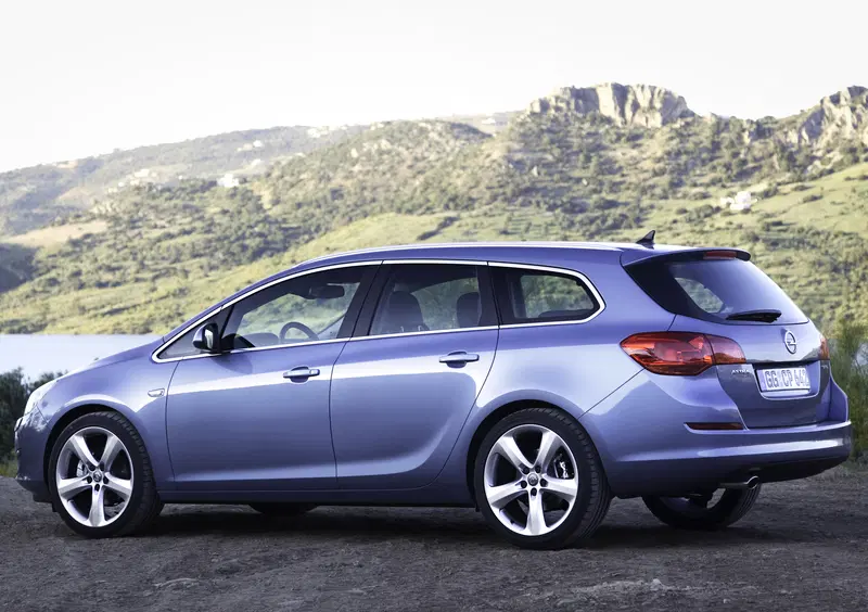 Opel Astra Station Wagon (2010-17) (7)