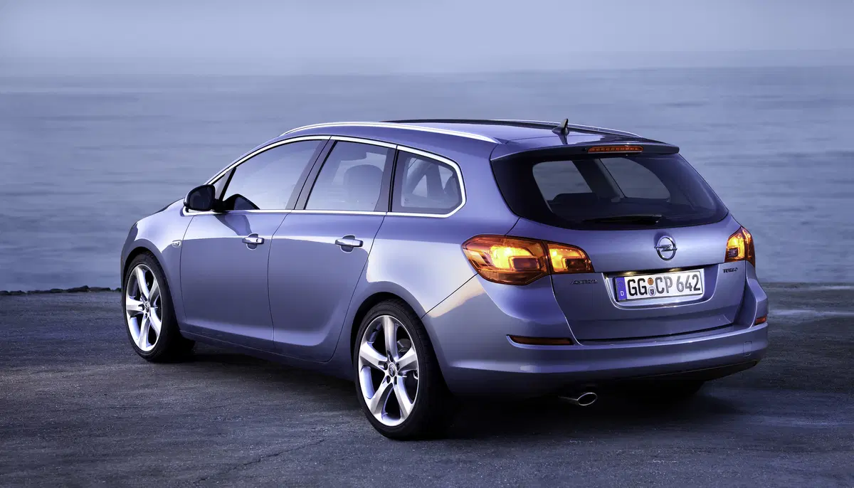 Opel Astra Station Wagon (2010-17) (8)