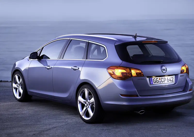 Opel Astra Station Wagon (2010-17) (8)