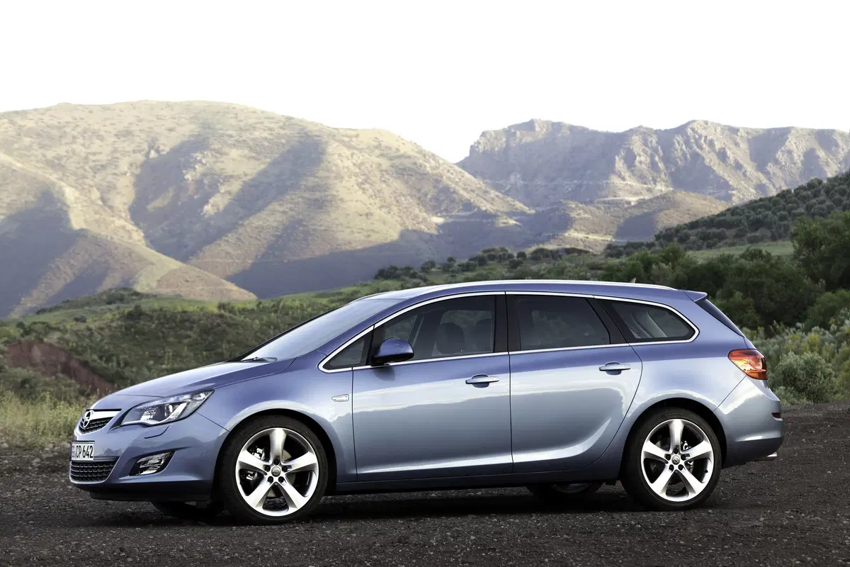 Opel Astra Station Wagon (2010-17) (9)