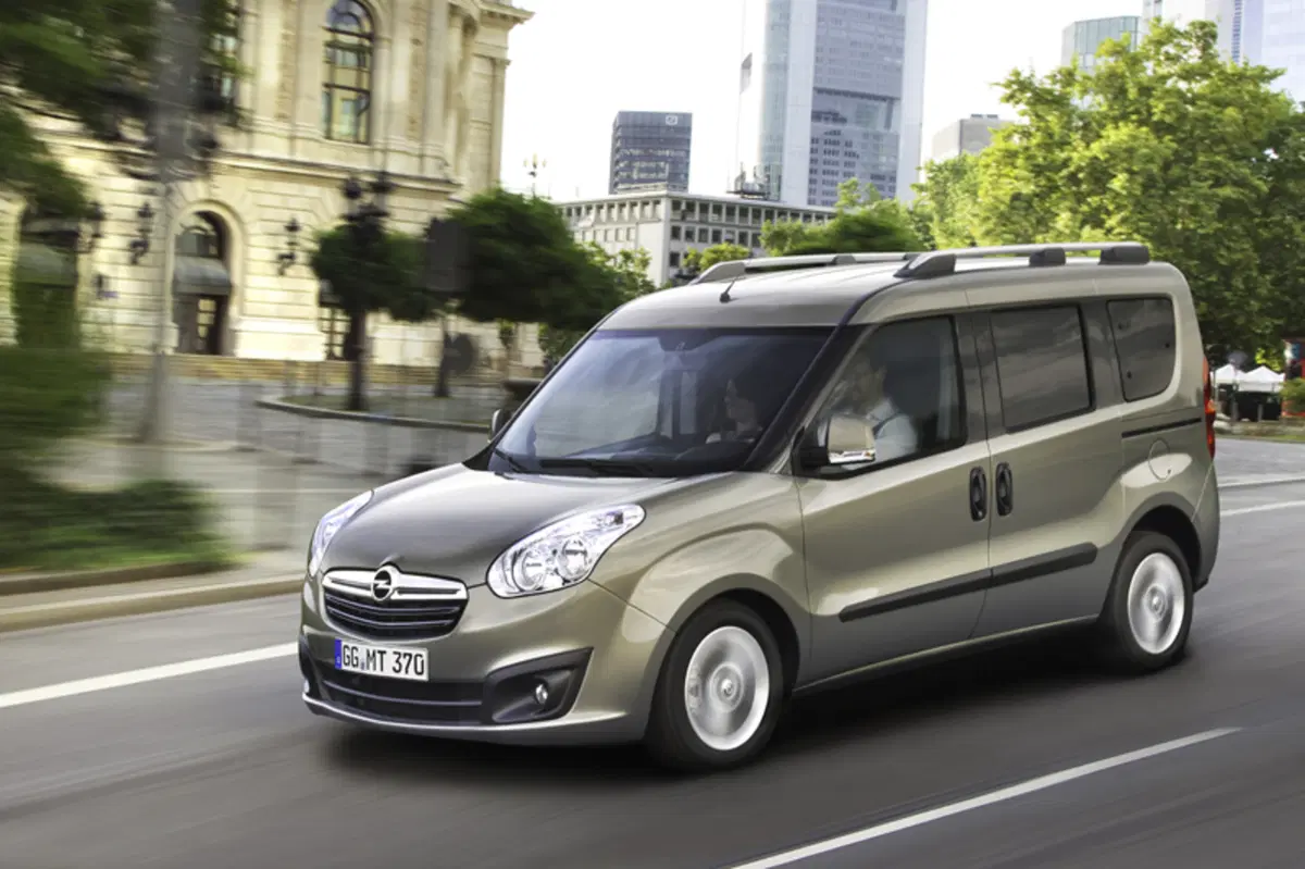 Opel Combo Tour (2012-18) (3)