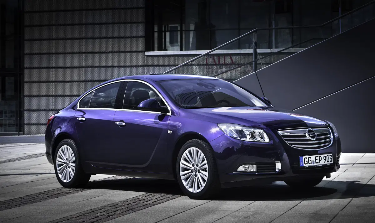 Opel Insignia Turbo Start&Stop 4 porte Cosmo (9)