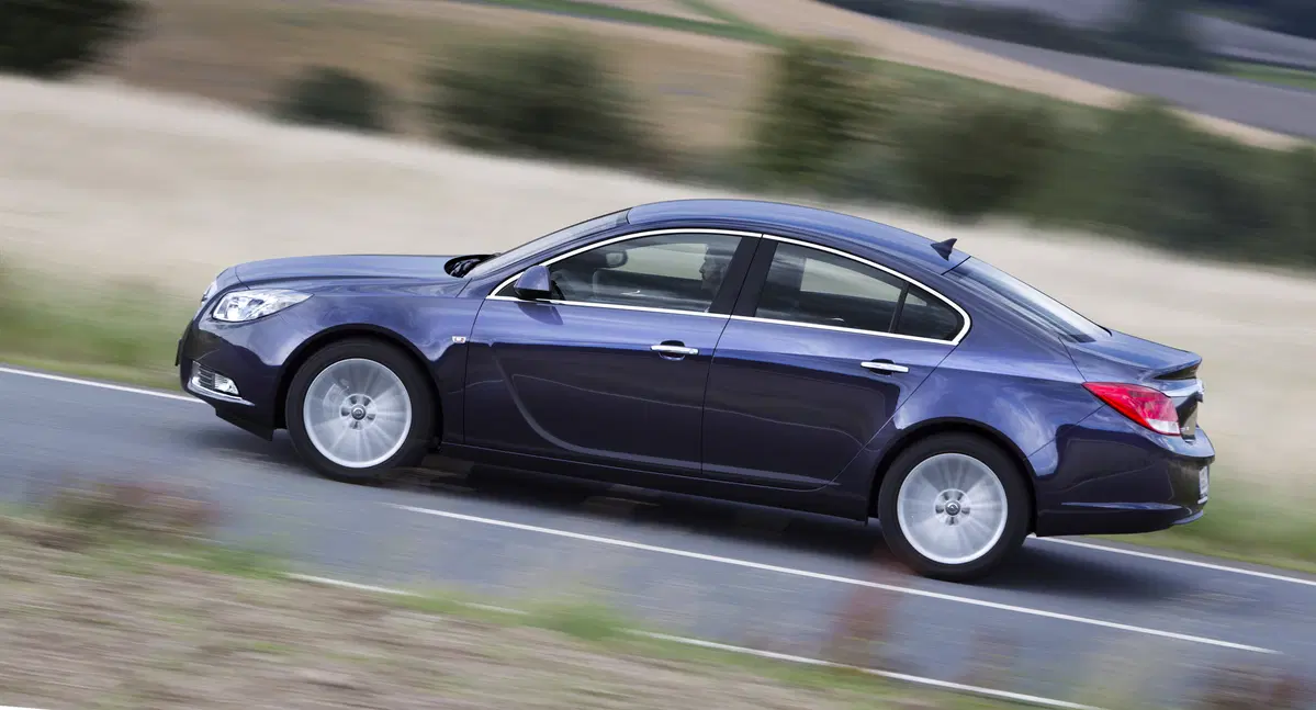 Opel Insignia Turbo Start&Stop 4 porte Cosmo (10)