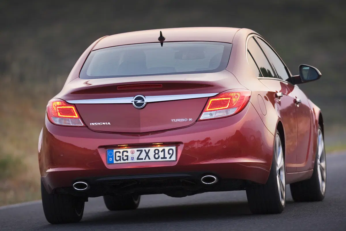 Opel Insignia Turbo Start&Stop 4 porte Cosmo (6)