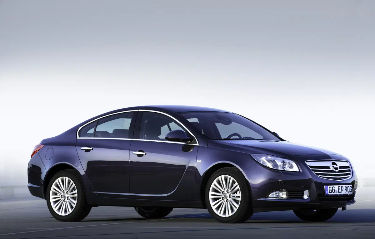 Opel Insignia Turbo Start&Stop 4 porte Cosmo (11)