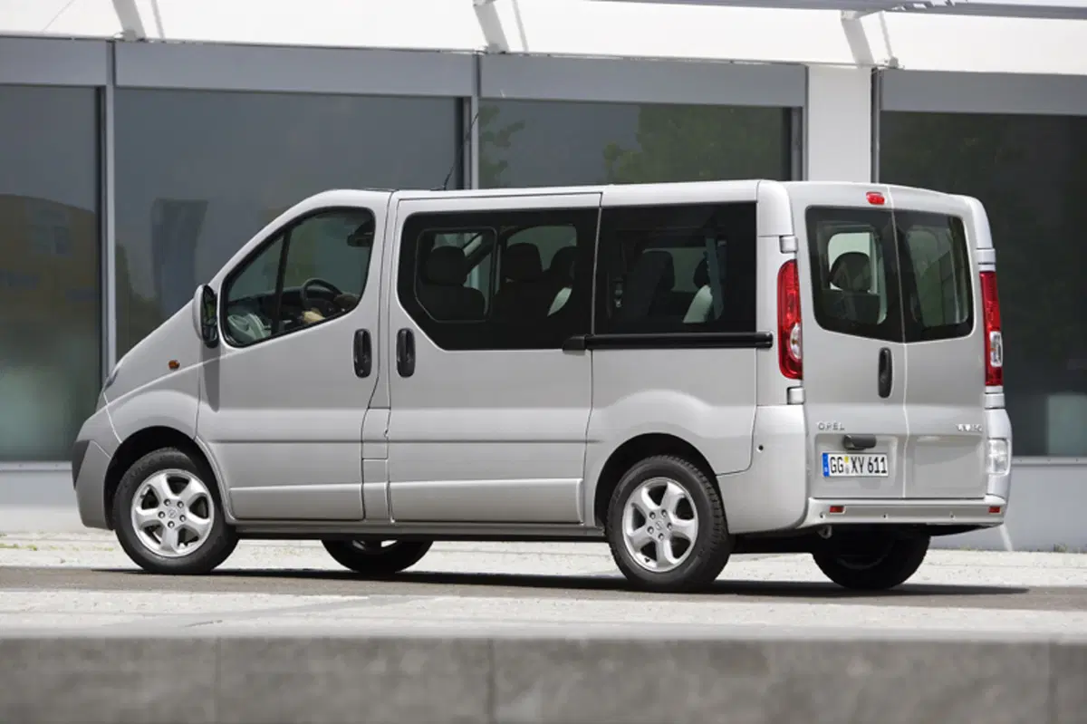 Opel Vivaro Furgone (2006-14) (2)