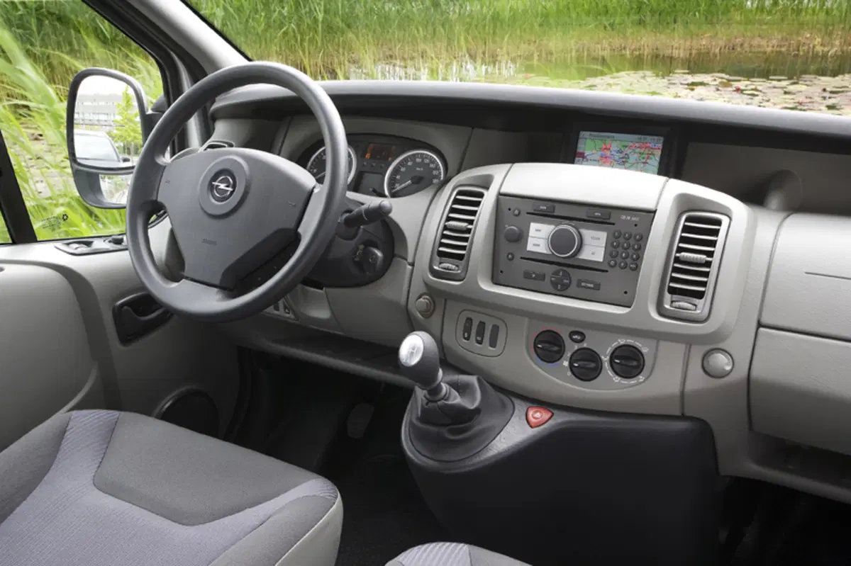Opel Vivaro Furgone (2006-14) (6)