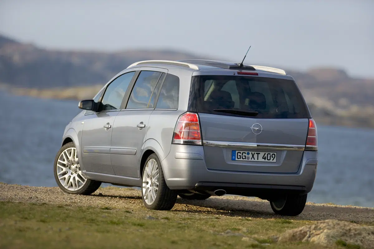 Opel Zafira 1.7 CDTI 110CV Cosmo (7)