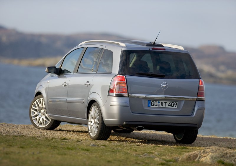 Opel Zafira (2005-15) (6)