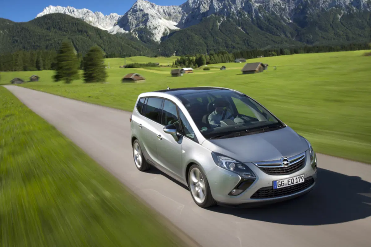 Opel Zafira Tourer (2011-16) (6)