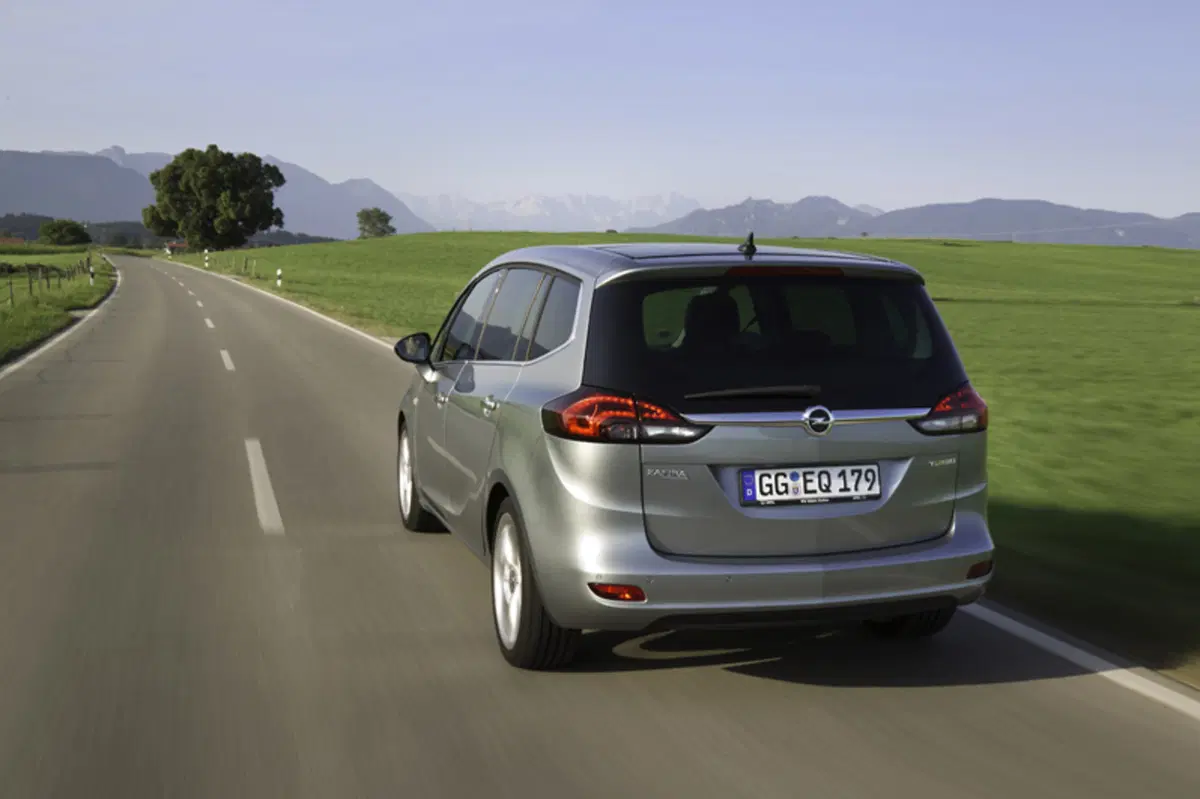 Opel Zafira Tourer (2011-16) (8)