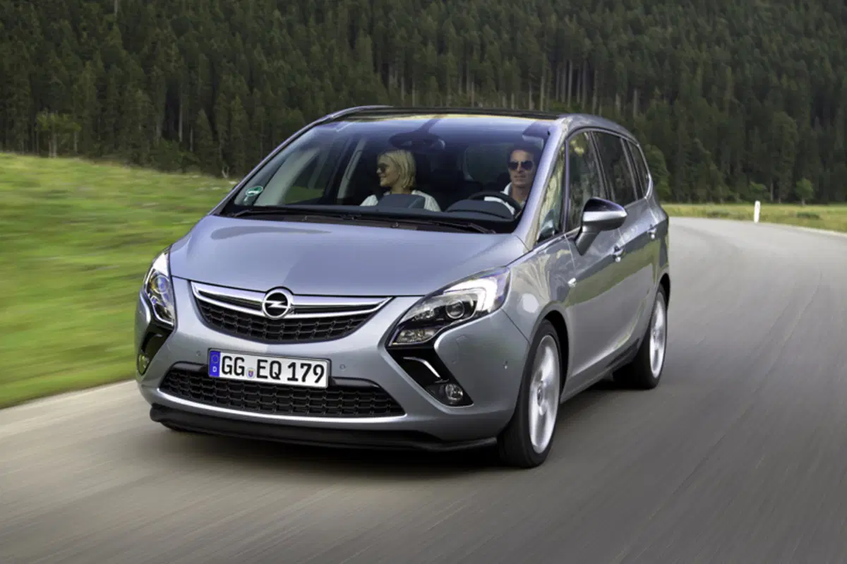 Opel Zafira Tourer (2011-16) (10)