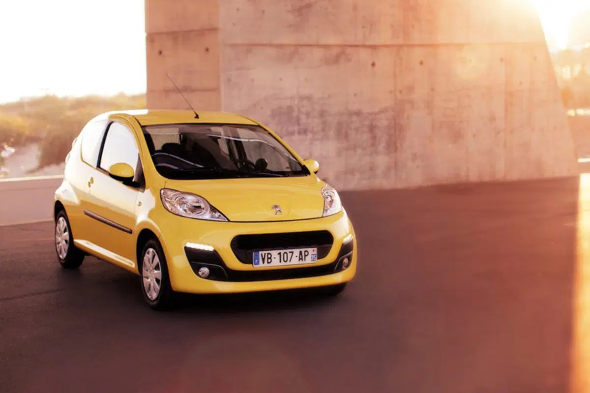 Peugeot 107 68CV 5p. Active 2Tronic (6)