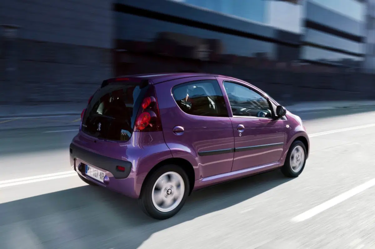 Peugeot 107 68CV 5p. Active 2Tronic (11)