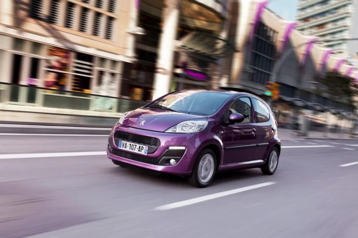 Peugeot 107 68CV 5p. Active 2Tronic (22)