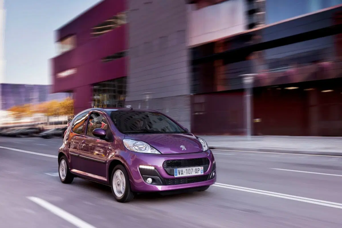 Peugeot 107 68CV 5p. Active 2Tronic (23)