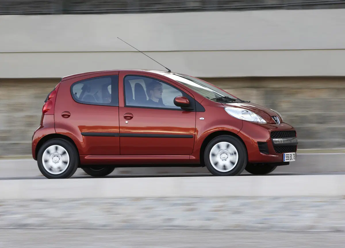 Peugeot 107 68CV 5p. Active 2Tronic (38)