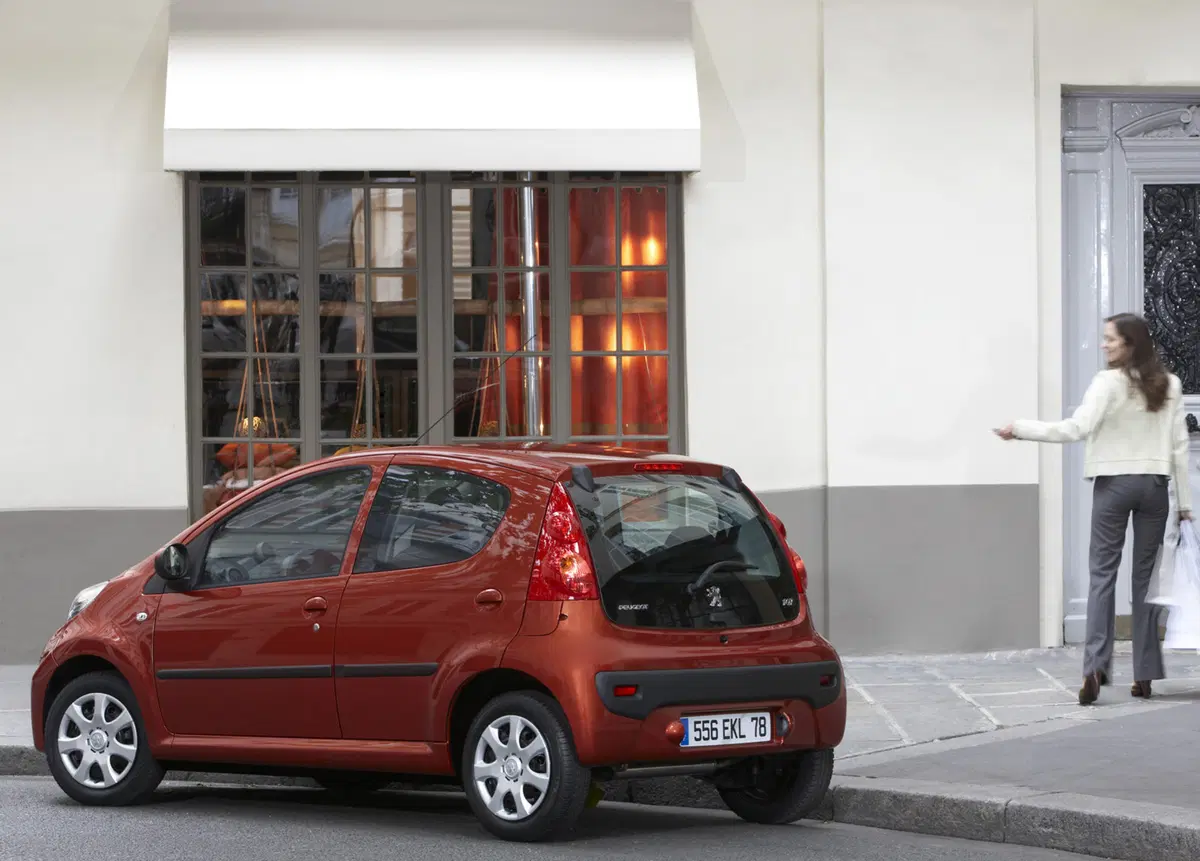Peugeot 107 68CV 5p. Active 2Tronic (40)