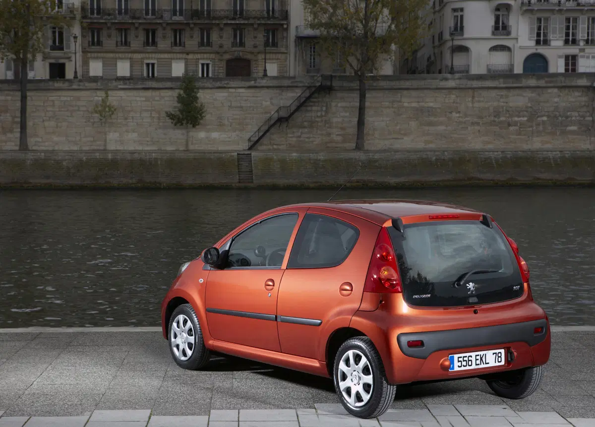 Peugeot 107 68CV 5p. Active 2Tronic (44)