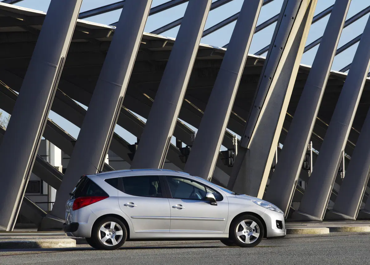 Peugeot 207 SW (2007-13) (6)