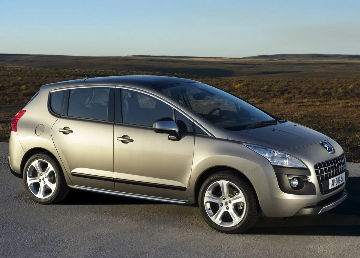 Peugeot 3008 1.6 HDi 110CV Outdoor (4)
