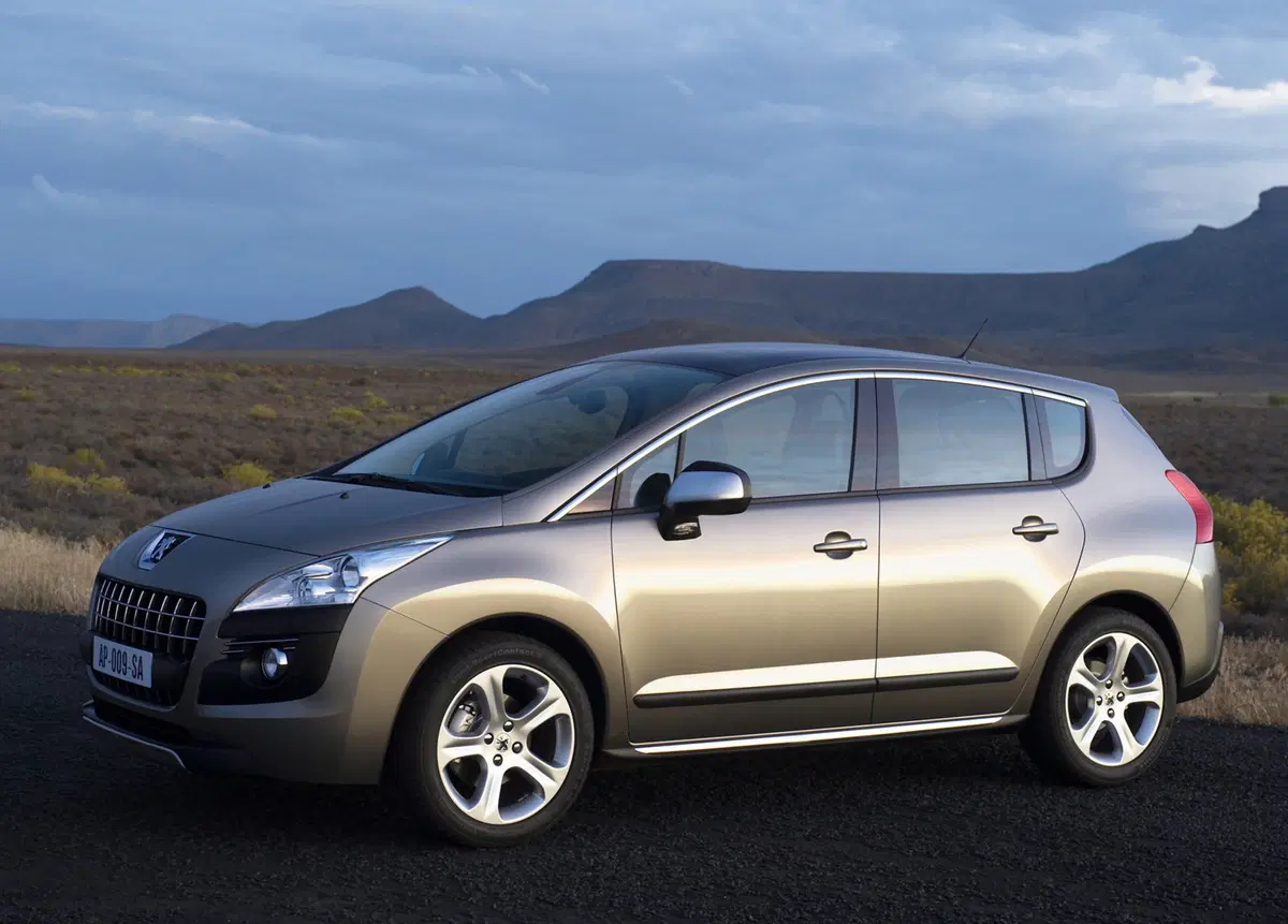 Peugeot 3008 1.6 HDi 110CV Outdoor (6)