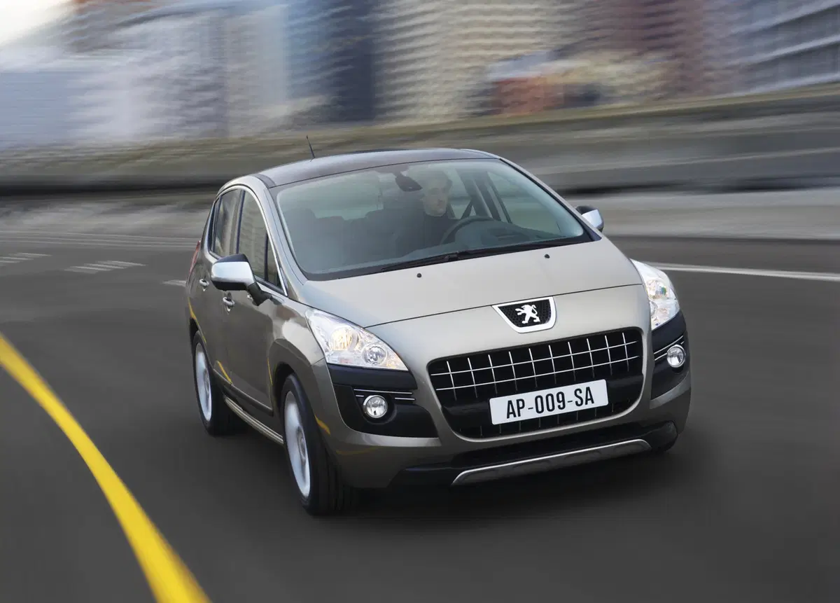 Peugeot 3008 1.6 HDi 110CV Outdoor (7)