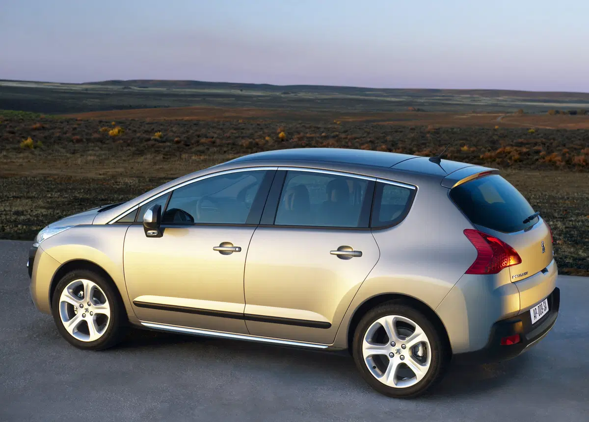 Peugeot 3008 1.6 HDi 110CV Outdoor (8)