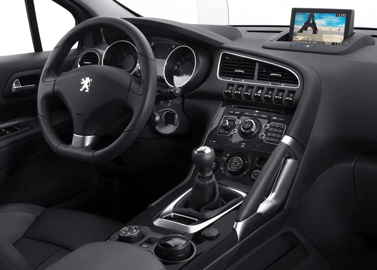 Peugeot 3008 1.6 HDi 110CV Outdoor (11)
