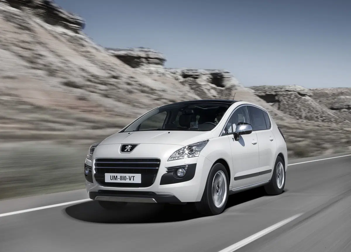 Peugeot 3008 1.6 HDi 110CV Outdoor (19)