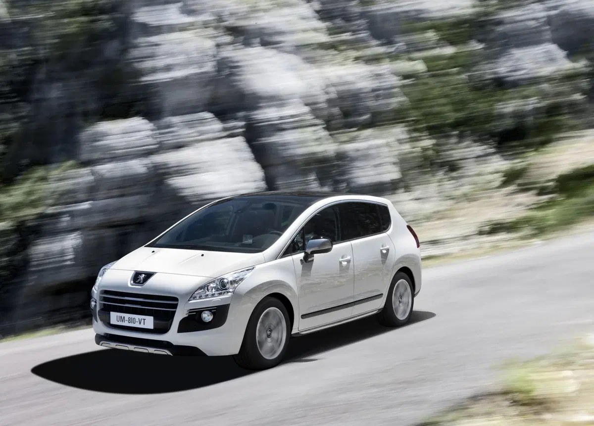 Peugeot 3008 1.6 HDi 110CV Outdoor (23)