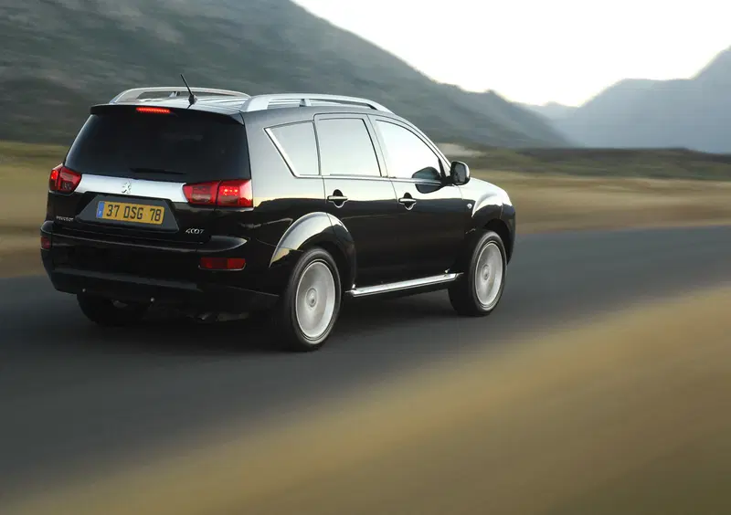 Peugeot 4007 (2007-13) (11)