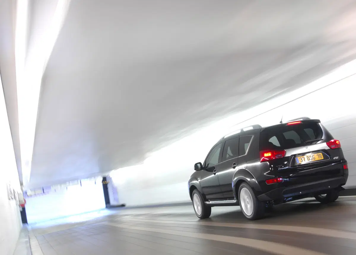 Peugeot 4007 HDi 156CV DCS Féline (13)