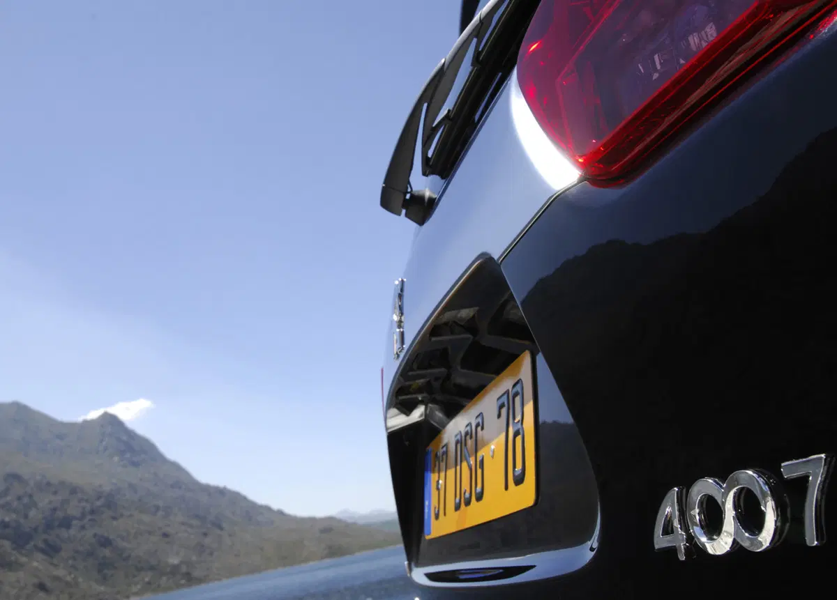 Peugeot 4007 HDi 156CV DCS Féline (18)