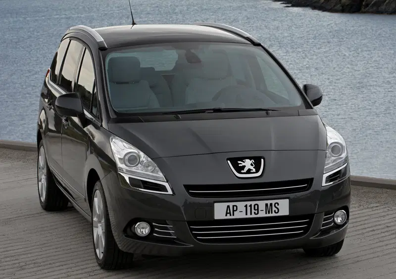 Peugeot 5008 (2009-17) (3)