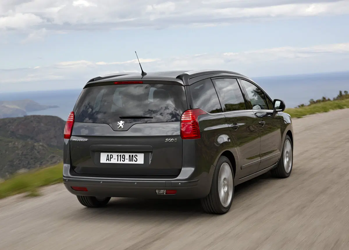 Peugeot 5008 (2009-17) (7)