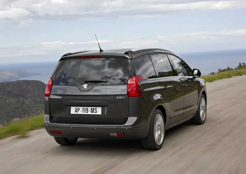 Peugeot 5008 (2009-17) (7)