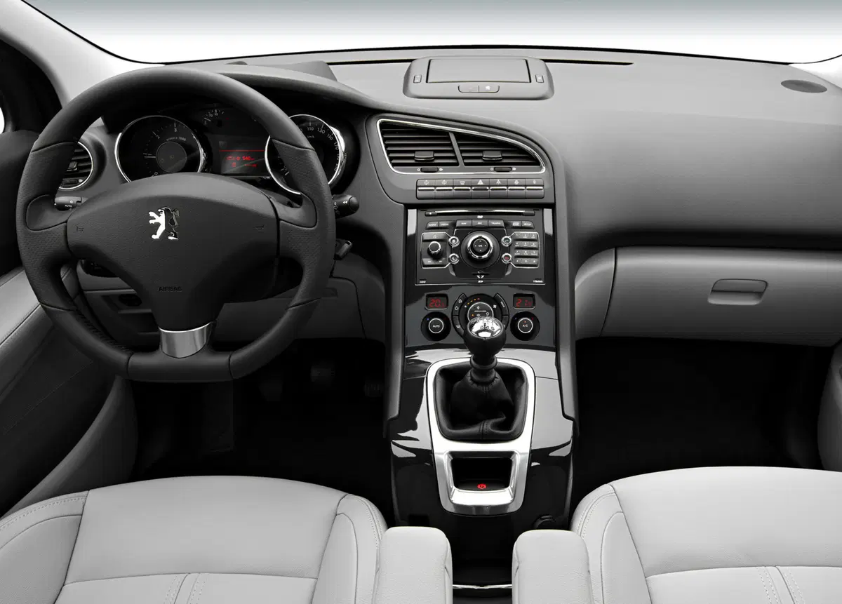 Peugeot 5008 (2009-17) (16)