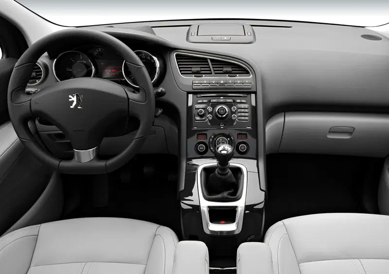 Peugeot 5008 (2009-17) (16)